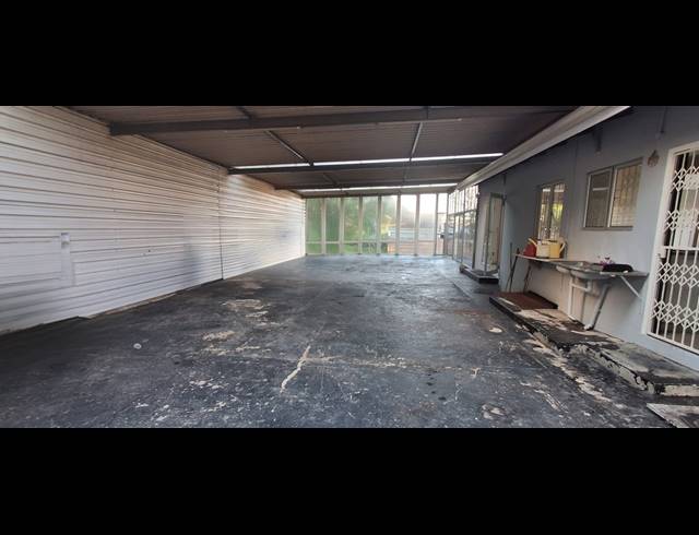 4 BEDROOM FREEHOLD TO LET IN GROVE END